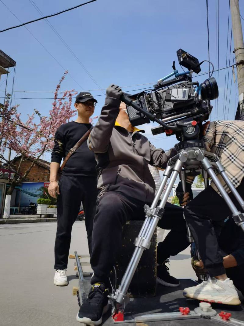 吉州区广告片拍摄：快消品牌爆款之选，网感内容适配社媒传播！